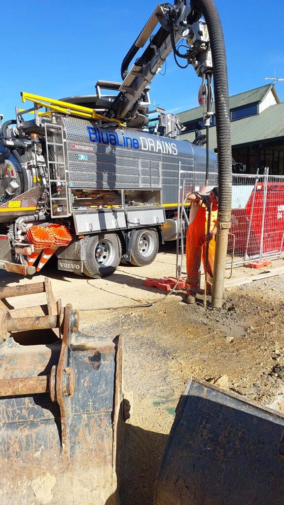 Hydro Excavation - Avoiding Water Mains (3)