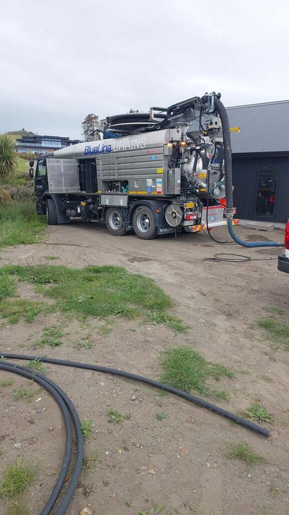 Hydro Excavation - Avoiding Water Mains (6)